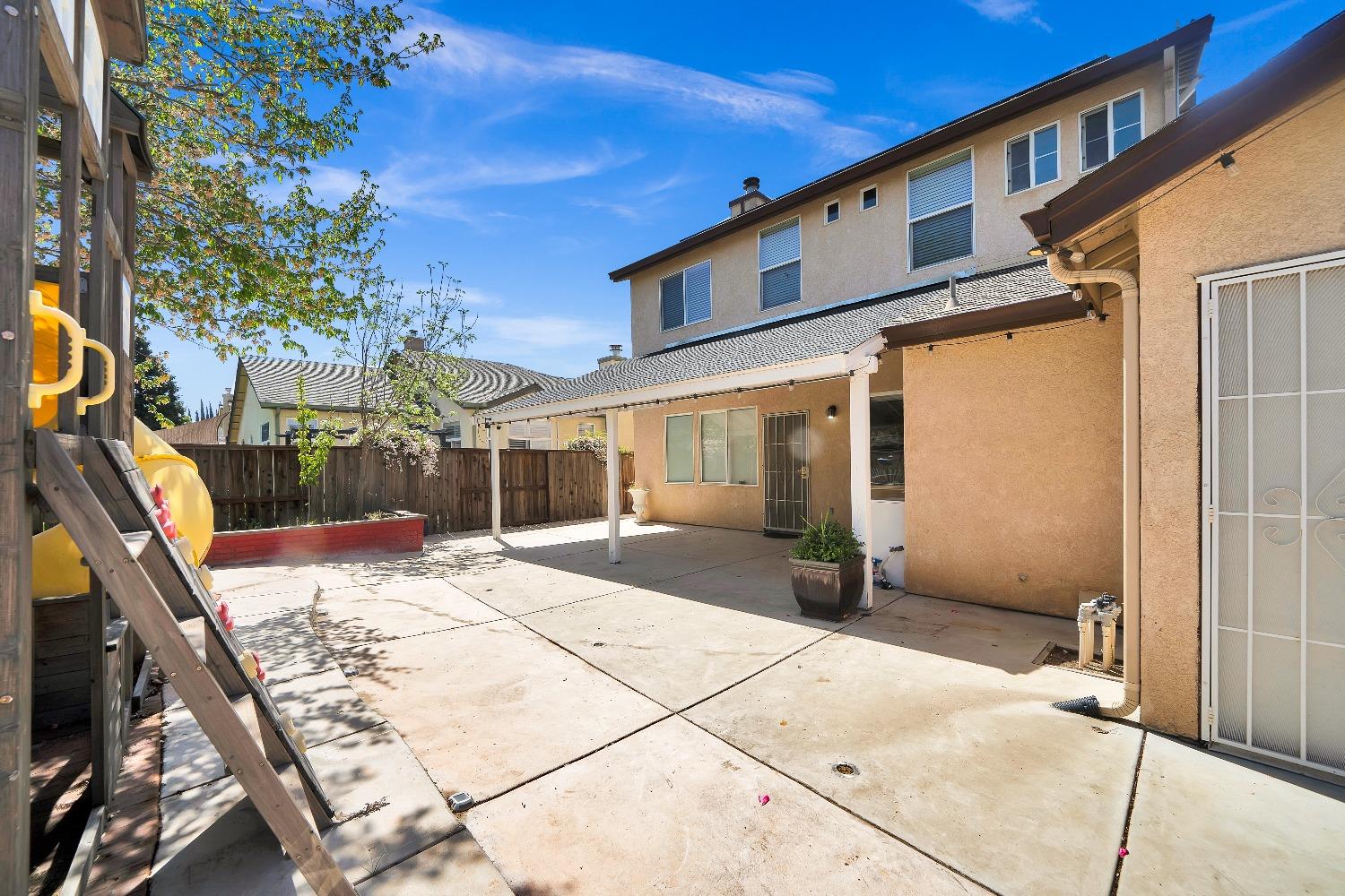4104 KEEPSAKE Dr, Modesto, CA 95356