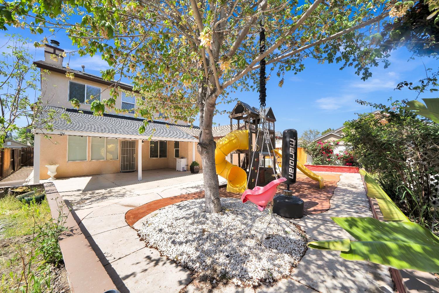 4104 KEEPSAKE Dr, Modesto, CA 95356