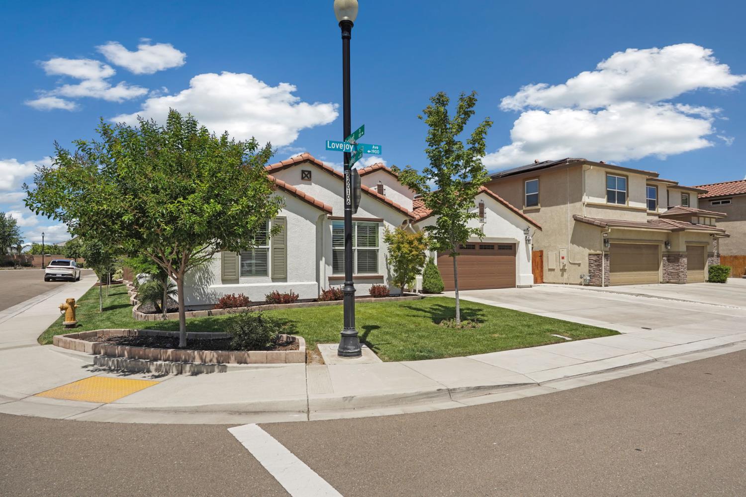 1991 Lovejoy Ave, Manteca, CA 95337