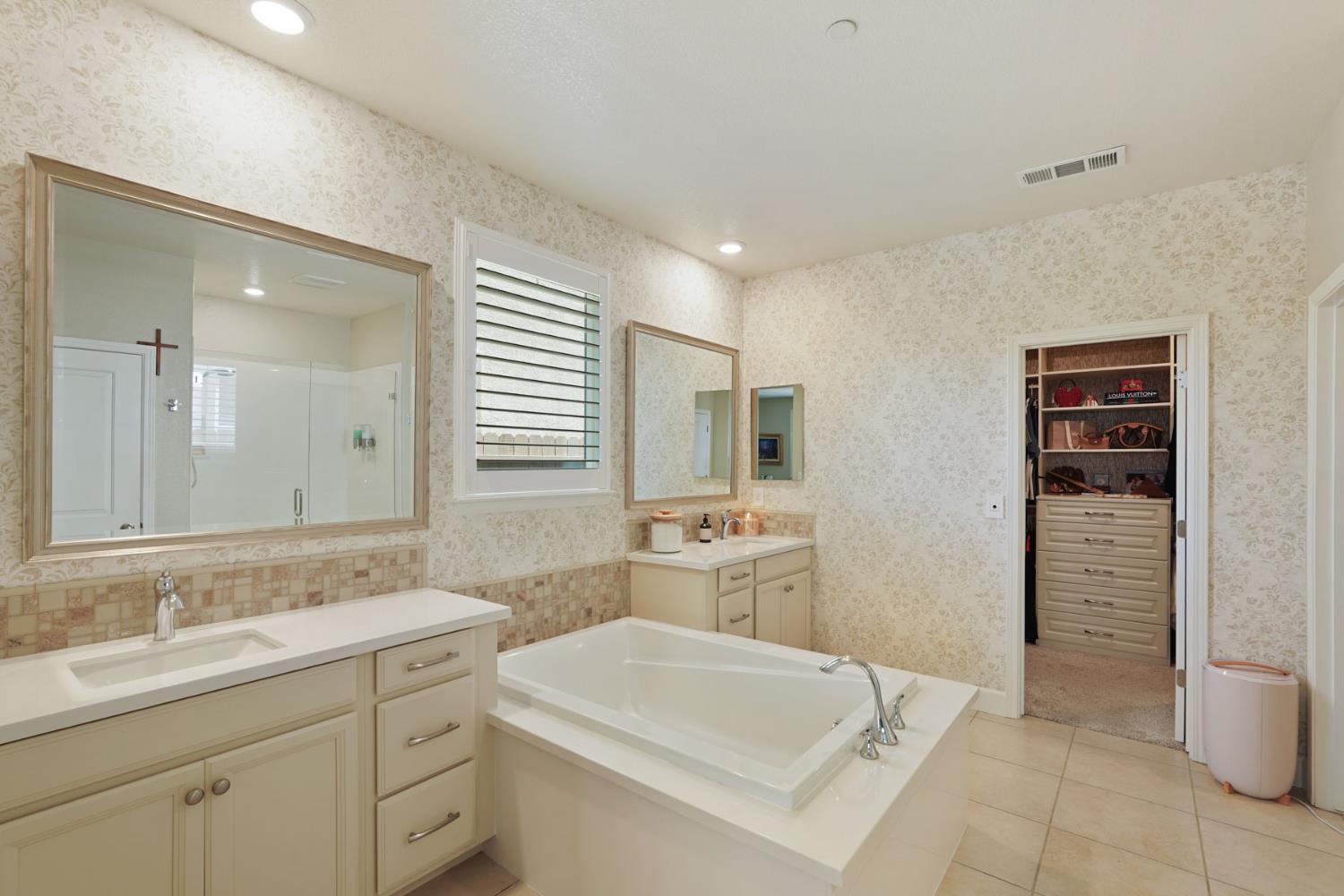1991 Lovejoy Ave, Manteca, CA 95337