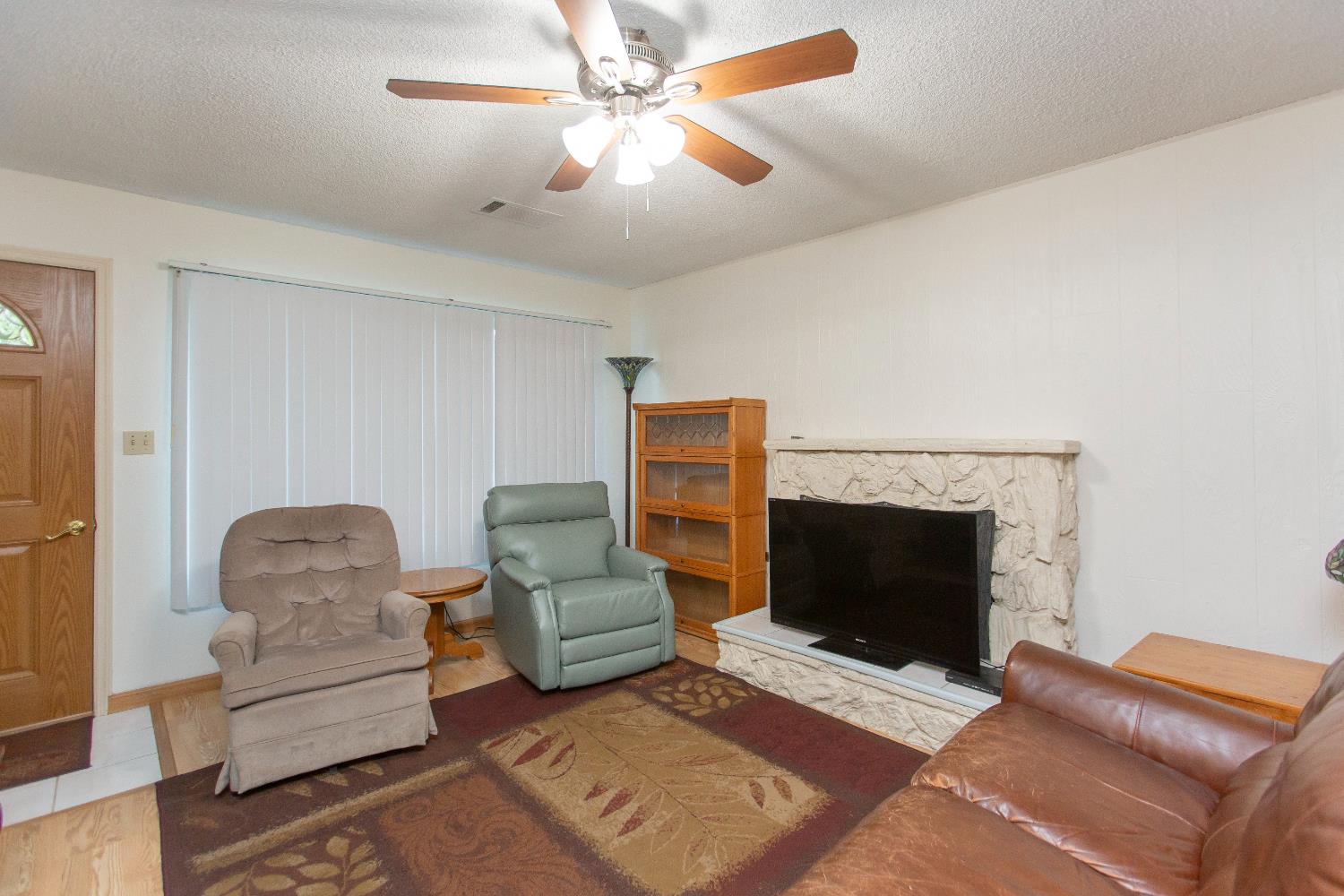 2761 Ball Ct, Turlock, CA 95382