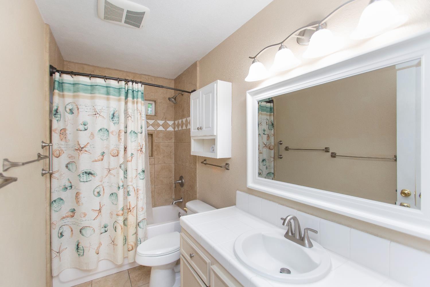 2761 Ball Ct, Turlock, CA 95382