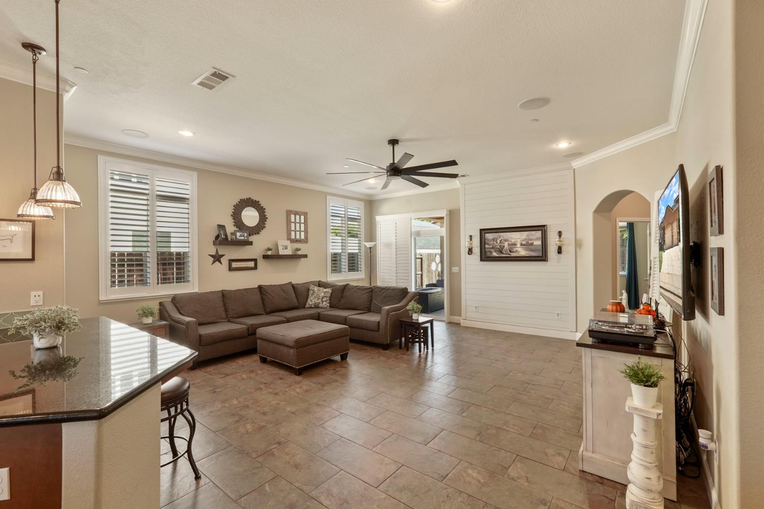 1493 Toy Ct, Manteca, CA 95337