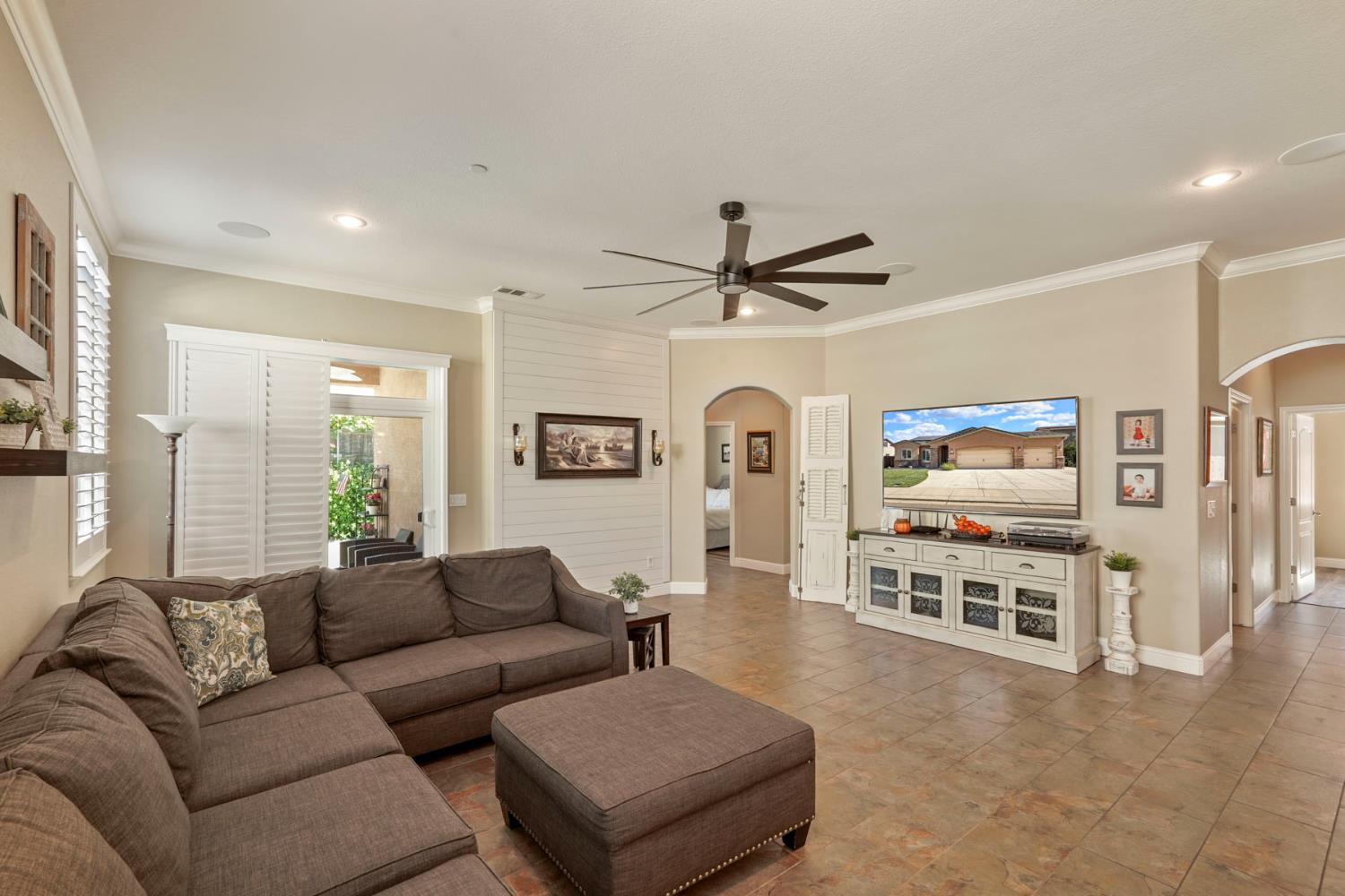 1493 Toy Ct, Manteca, CA 95337