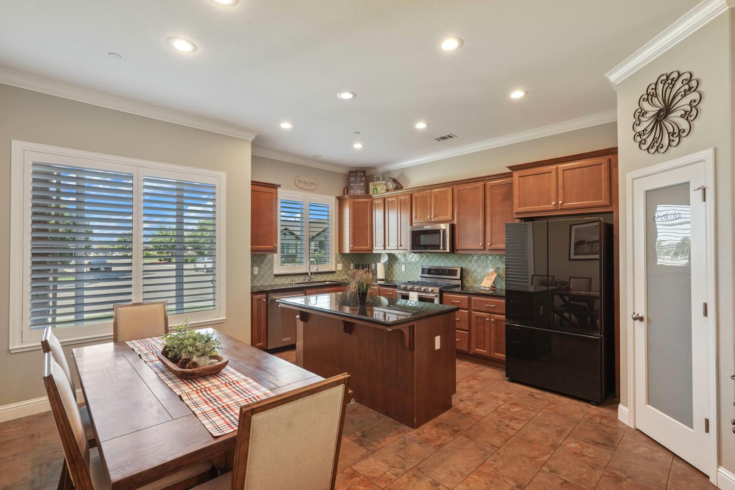 1493 Toy Ct, Manteca, CA 95337
