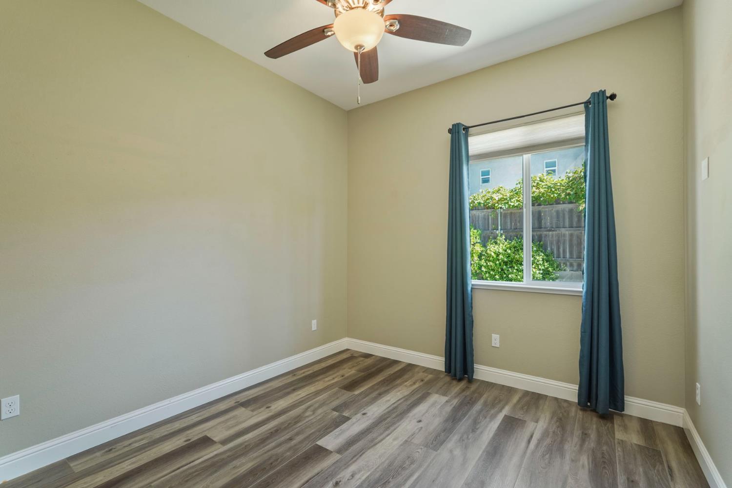 1493 Toy Ct, Manteca, CA 95337