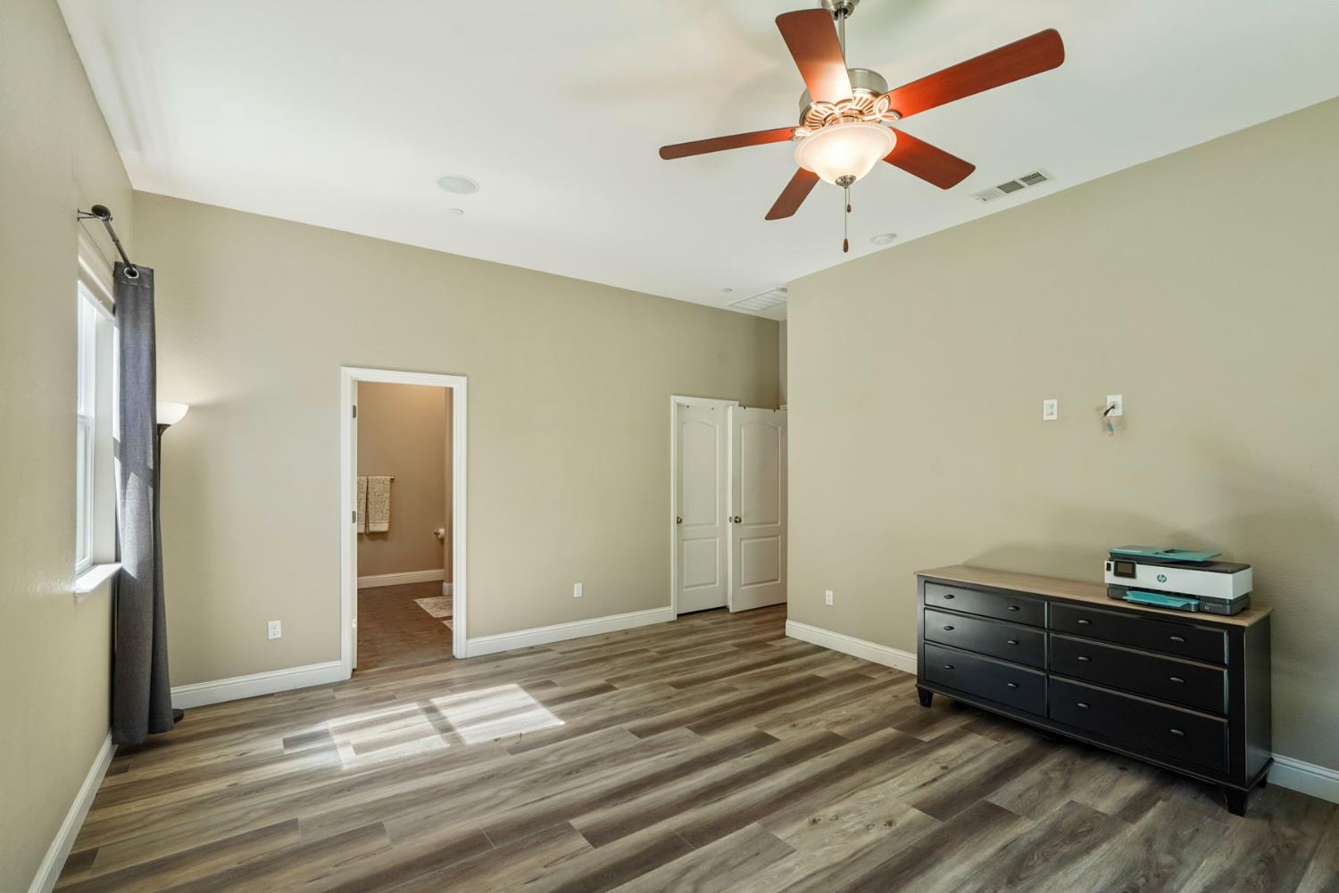 1493 Toy Ct, Manteca, CA 95337
