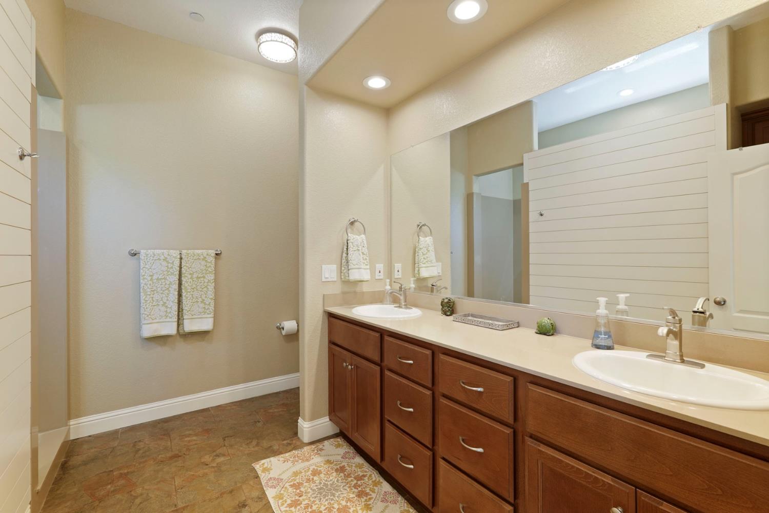 1493 Toy Ct, Manteca, CA 95337