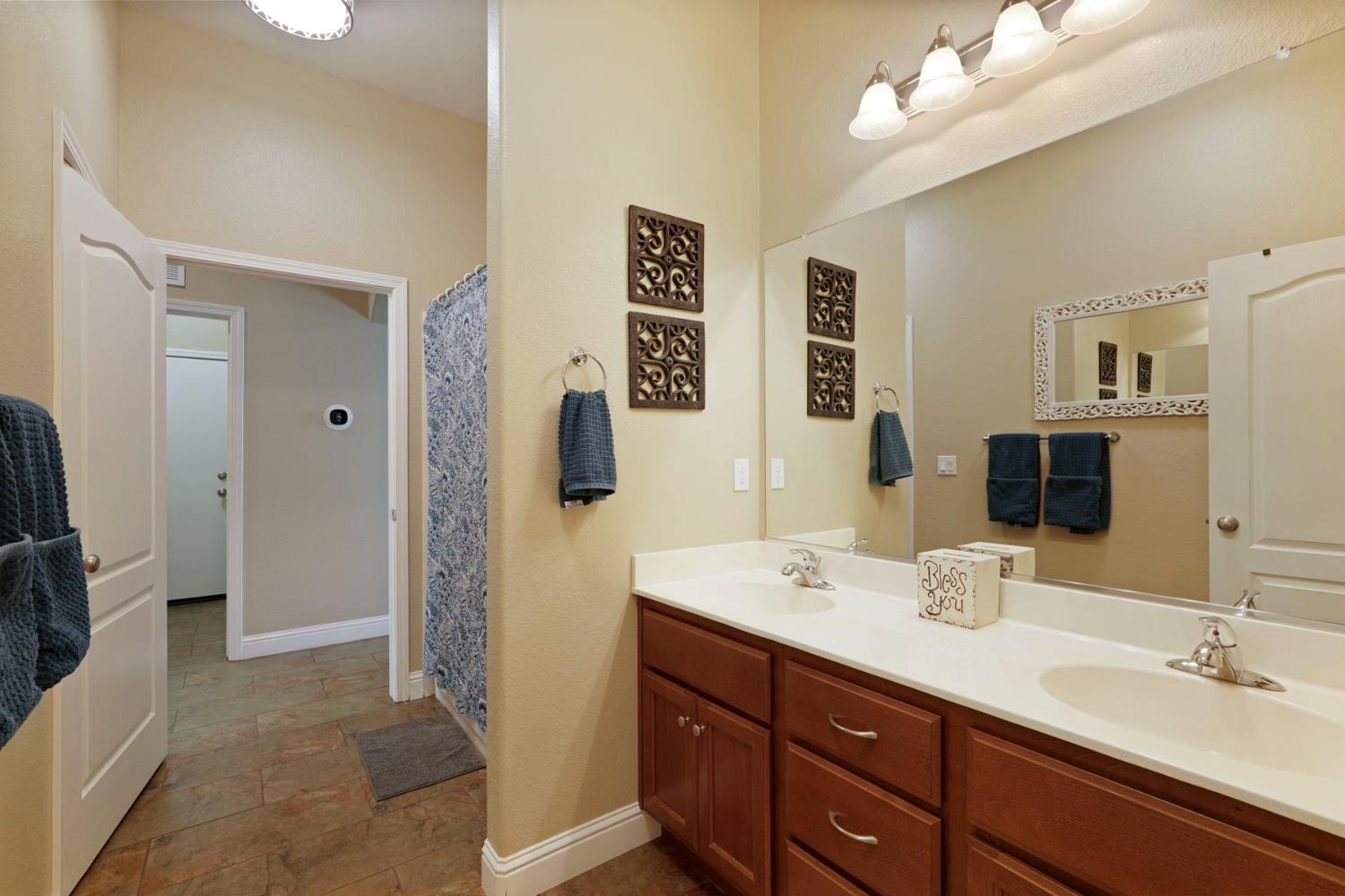 1493 Toy Ct, Manteca, CA 95337