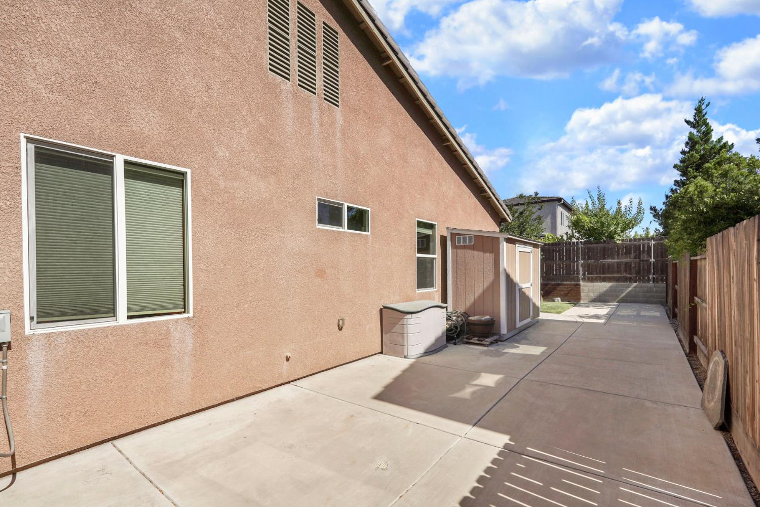 1493 Toy Ct, Manteca, CA 95337