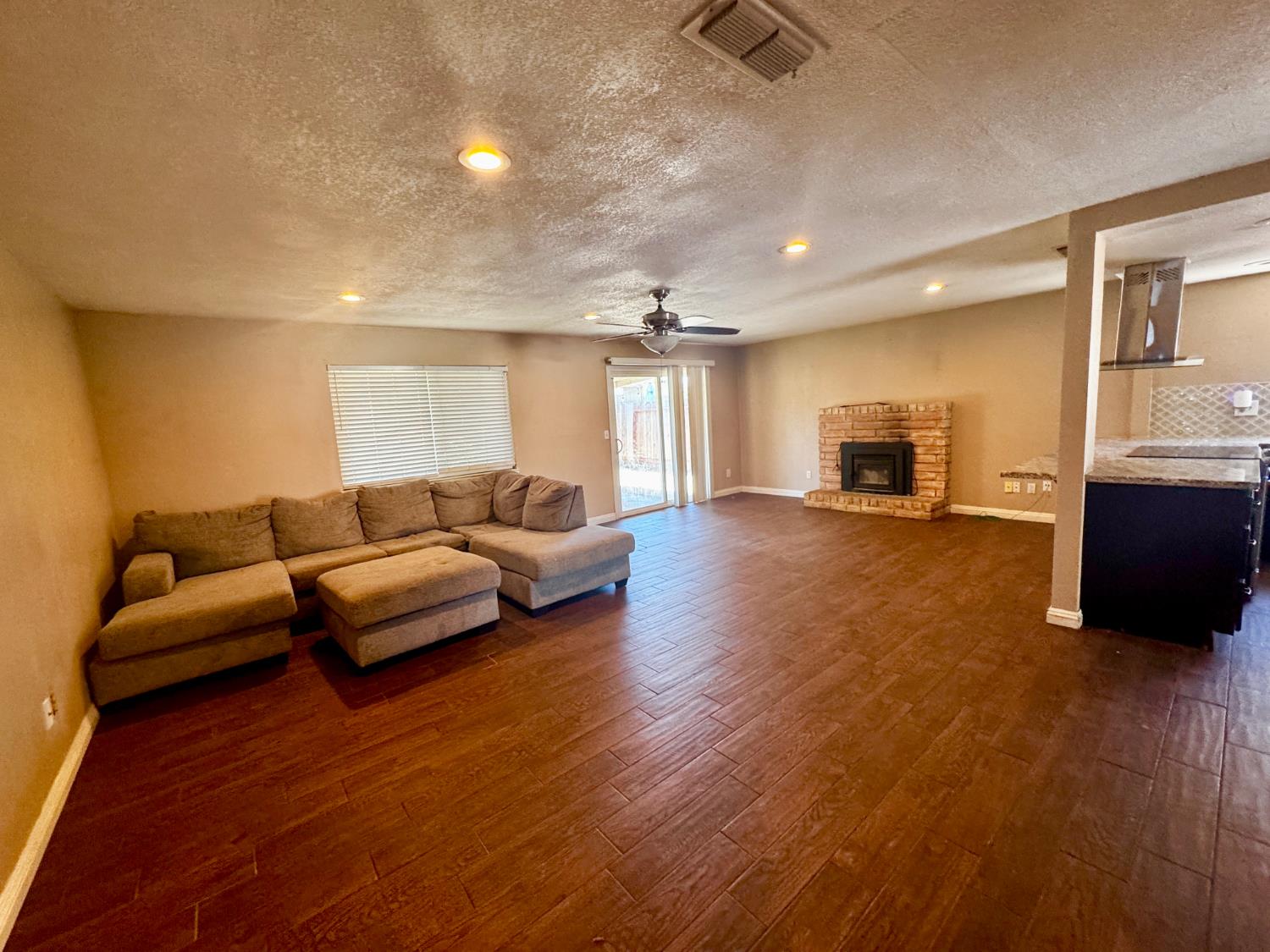 2940 Blackburn Ct, Turlock, CA 95382