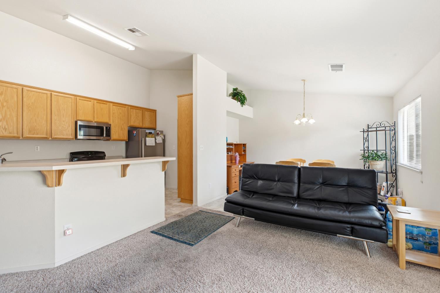 2085 W Solis St, Merced, CA 95348