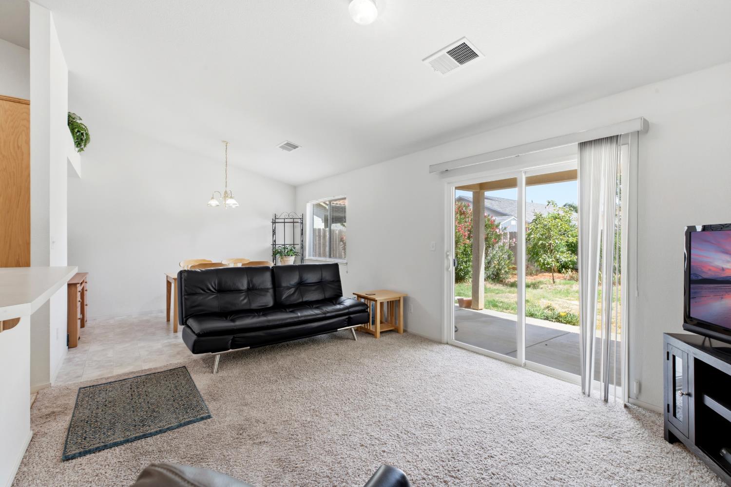 2085 W Solis St, Merced, CA 95348