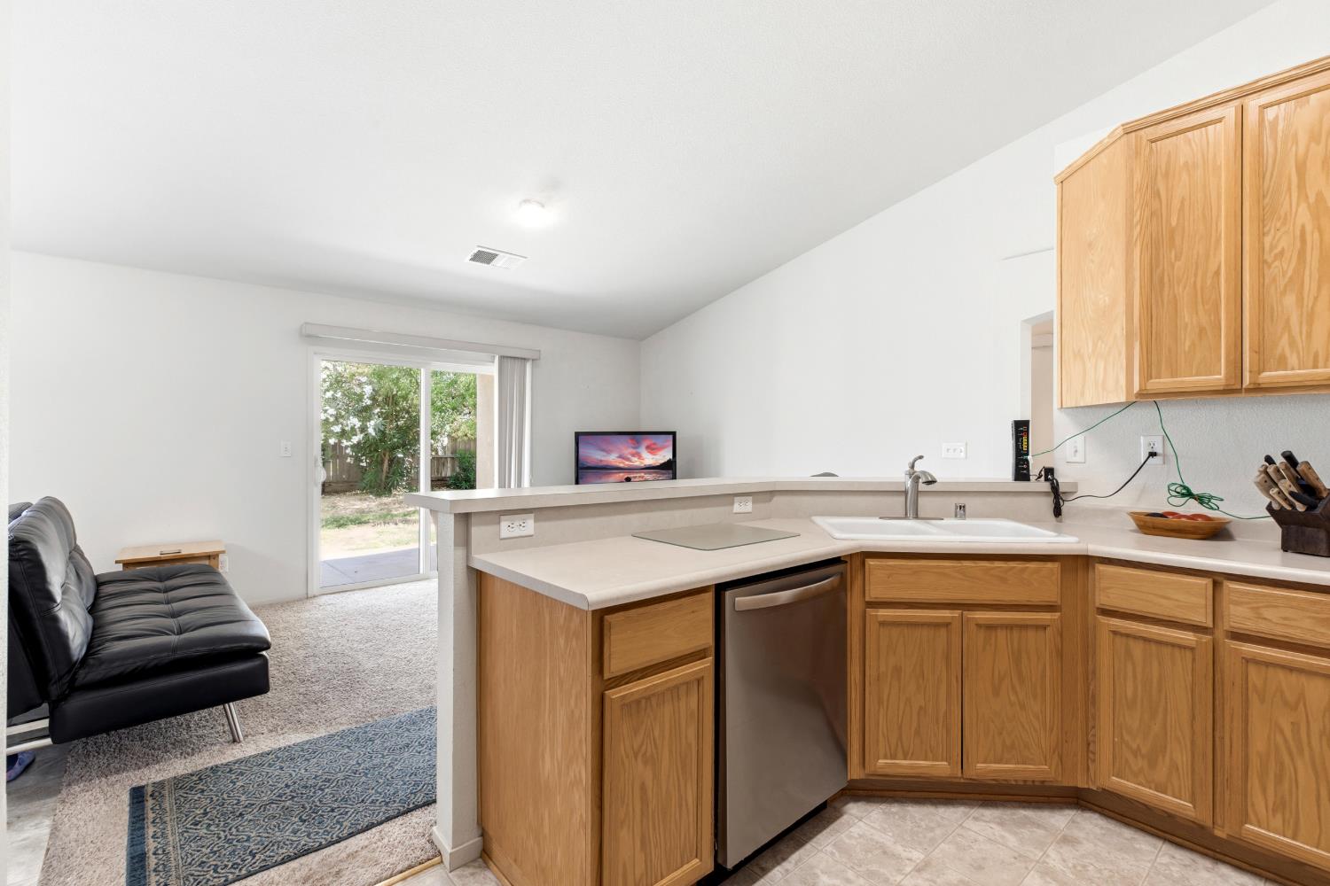 2085 W Solis St, Merced, CA 95348