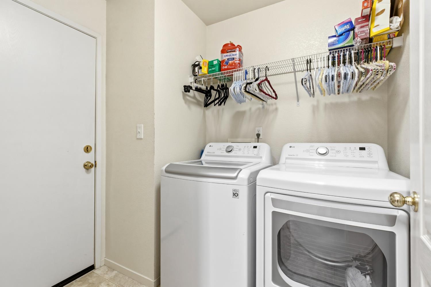 2085 W Solis St, Merced, CA 95348