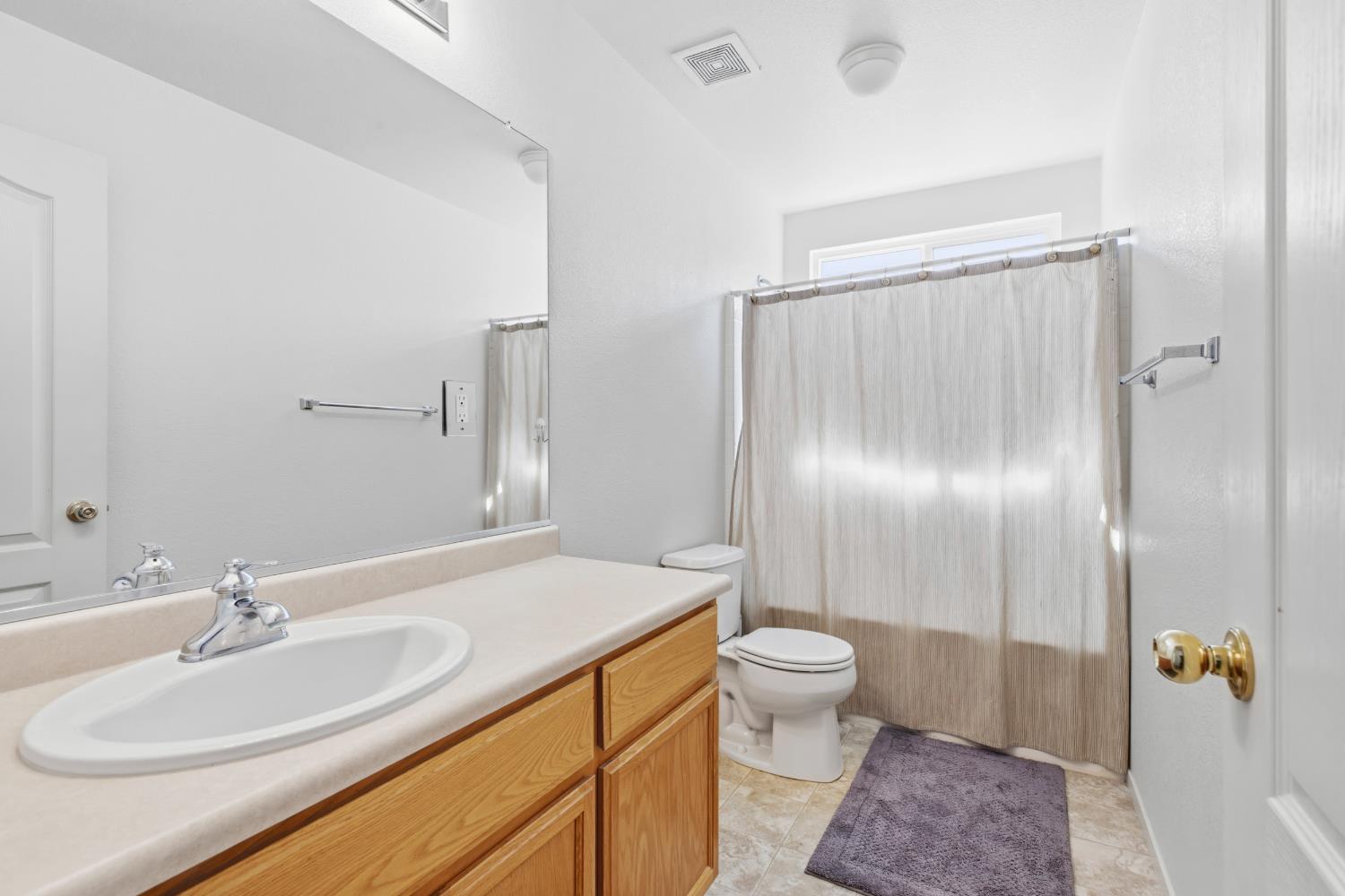 2085 W Solis St, Merced, CA 95348