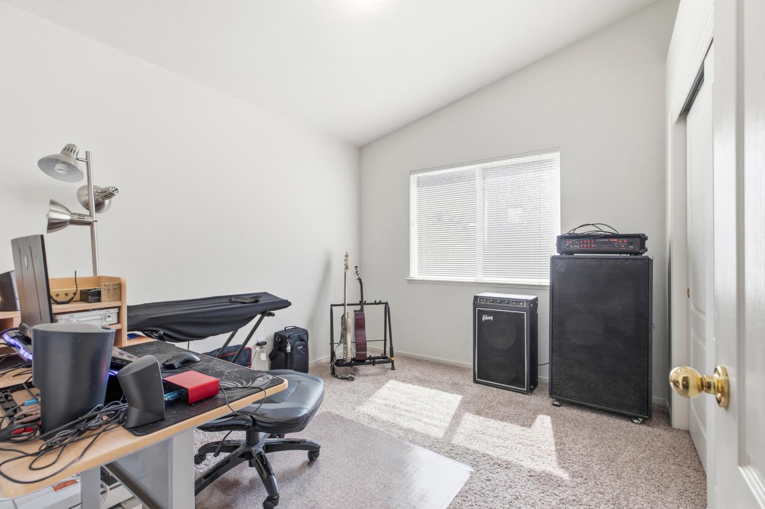 2085 W Solis St, Merced, CA 95348