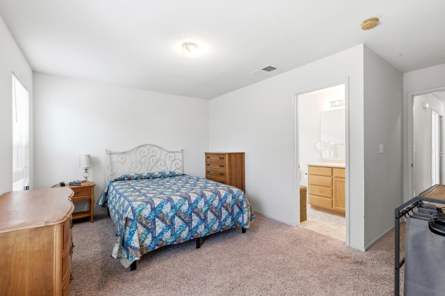2085 W Solis St, Merced, CA 95348