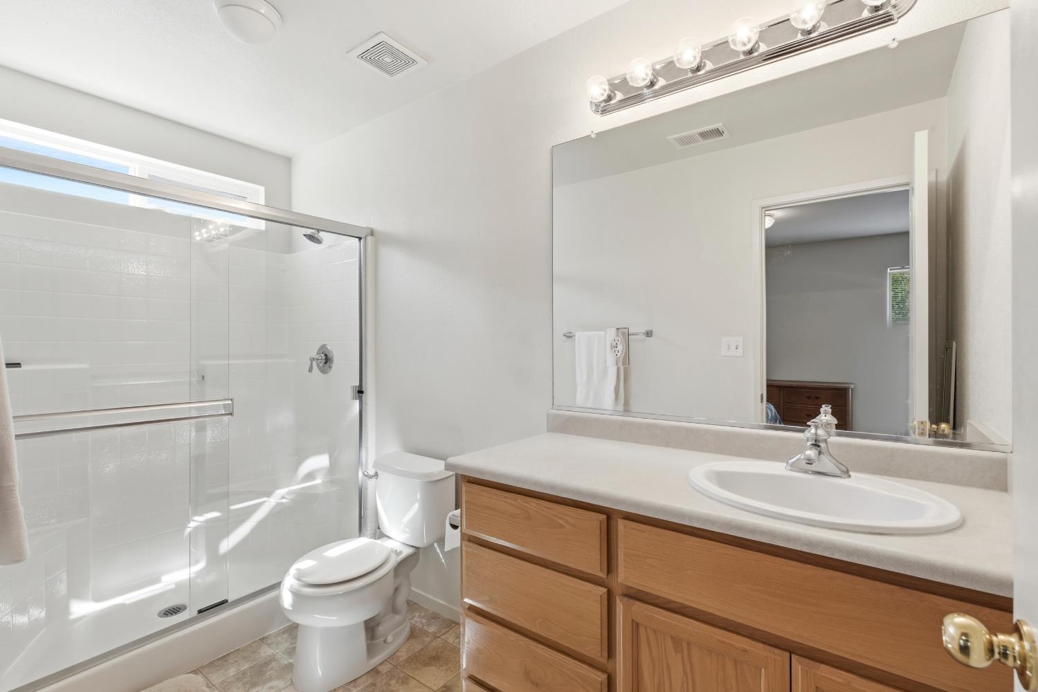 2085 W Solis St, Merced, CA 95348