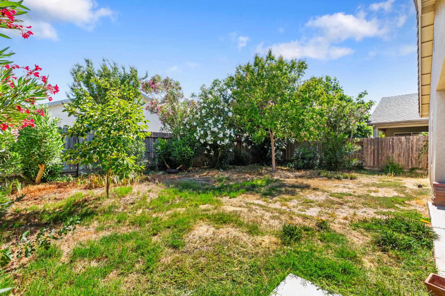 2085 W Solis St, Merced, CA 95348