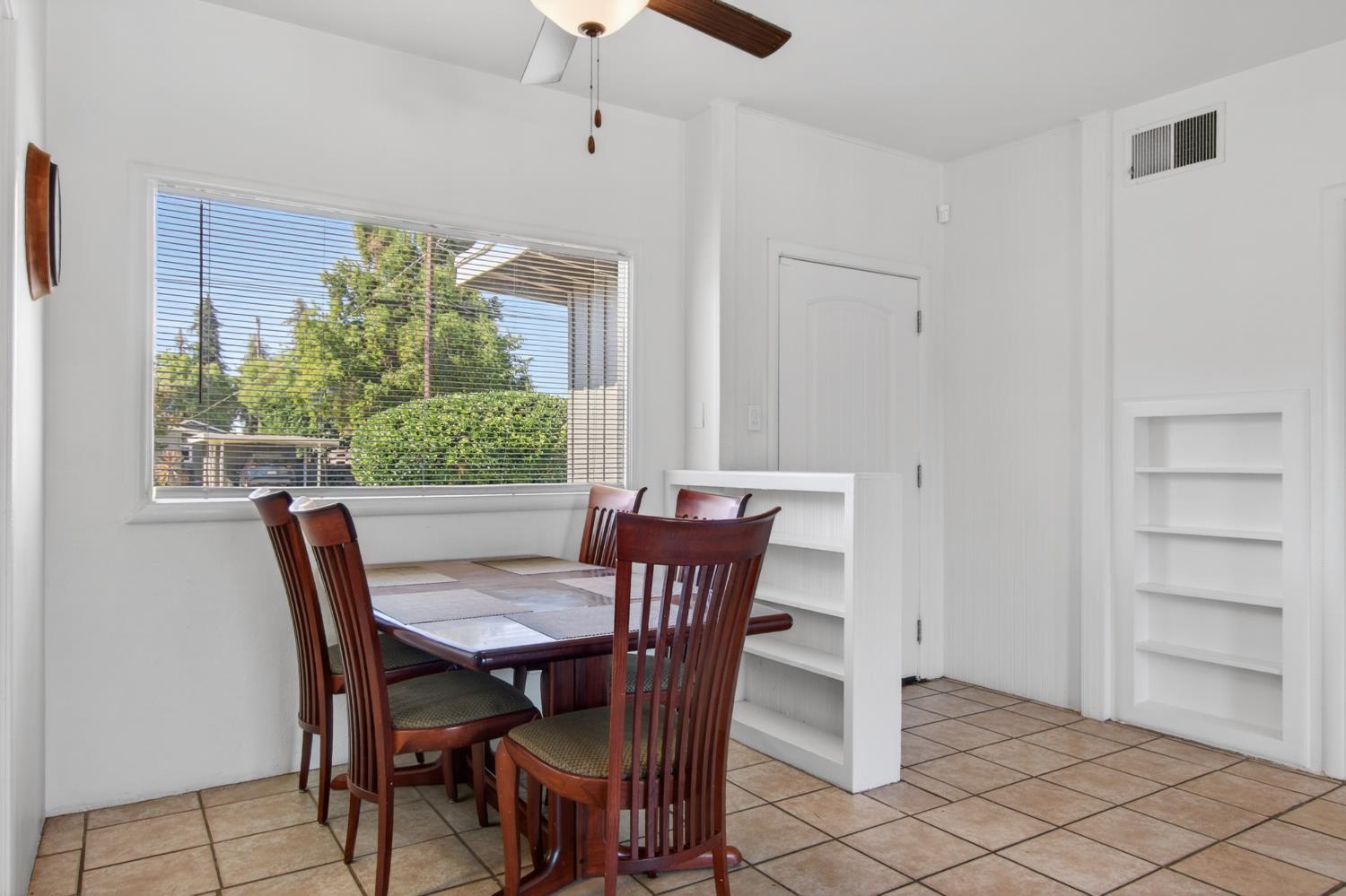 7419 Pine St, Hughson, CA 95326