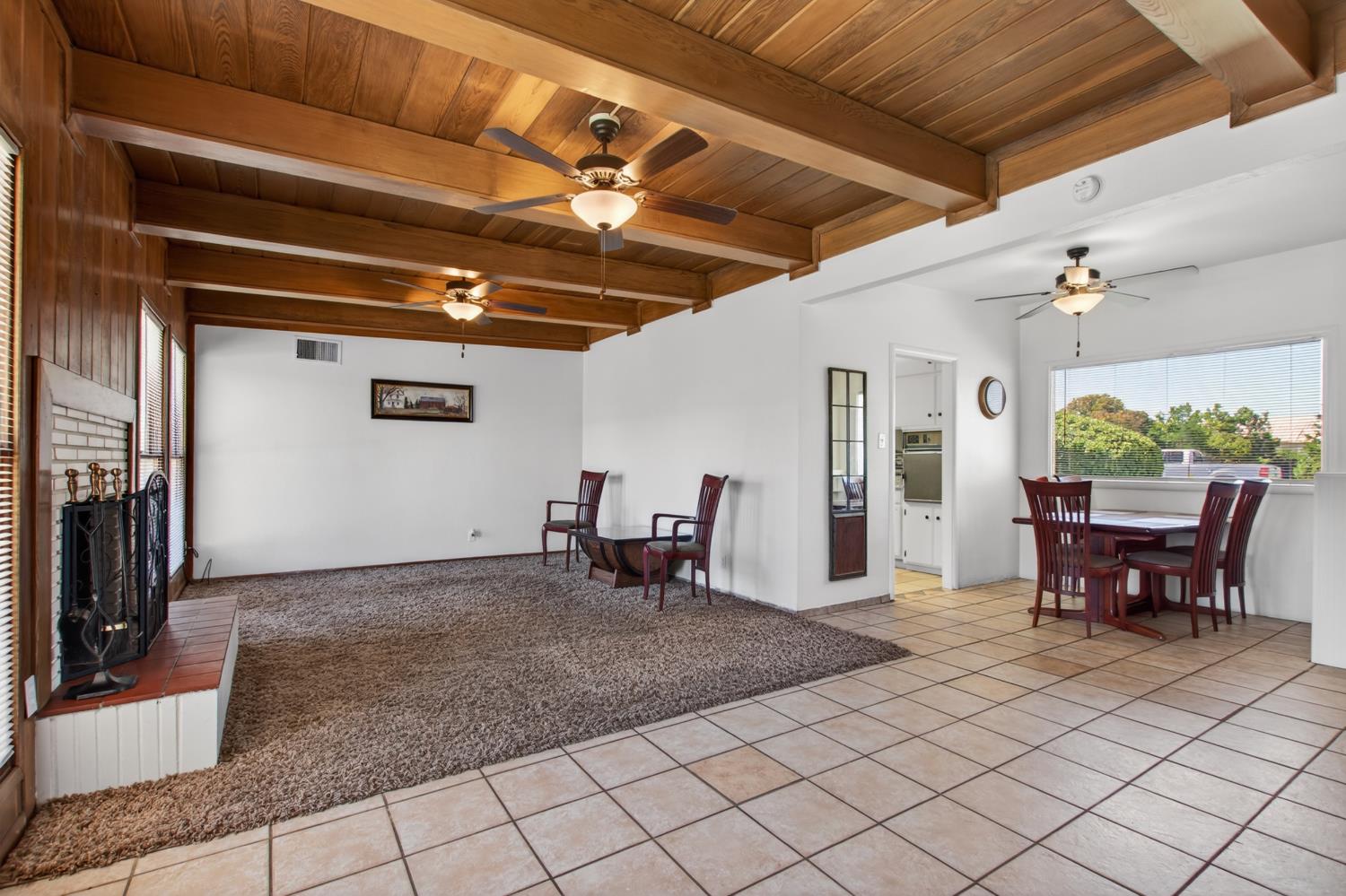 7419 Pine St, Hughson, CA 95326