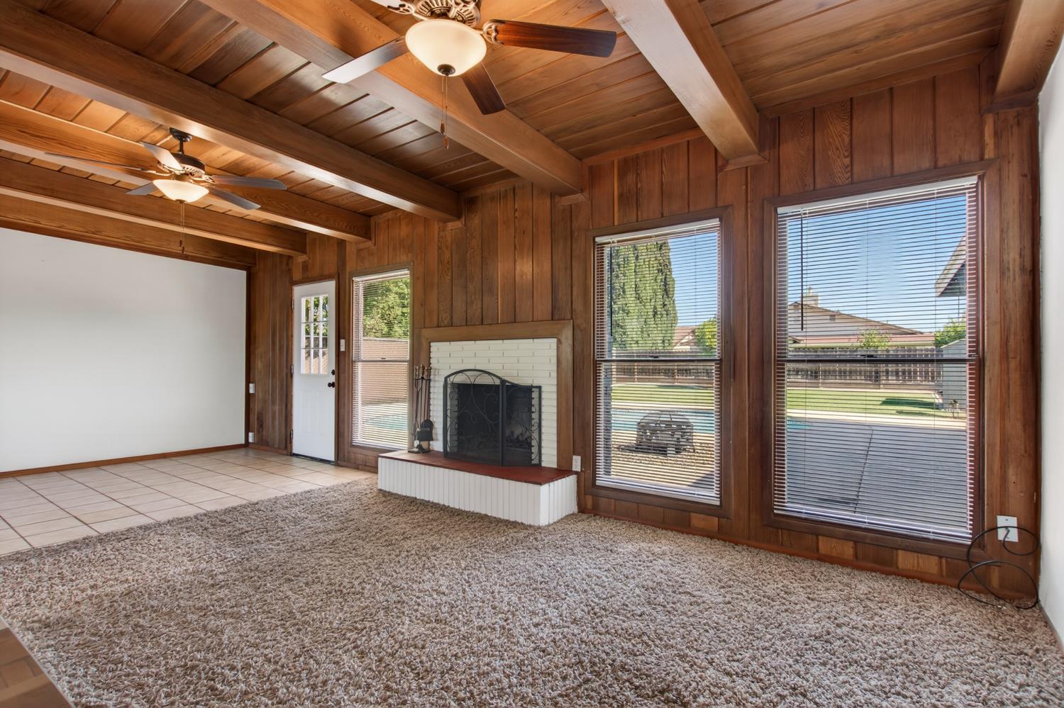 7419 Pine St, Hughson, CA 95326