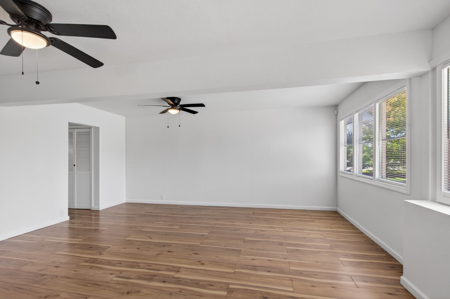 7419 Pine St, Hughson, CA 95326