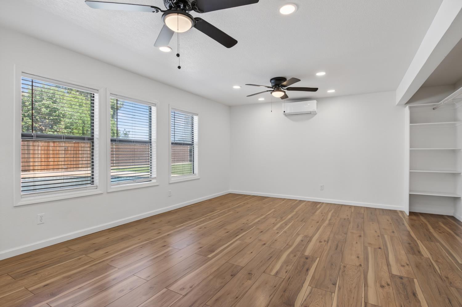 7419 Pine St, Hughson, CA 95326