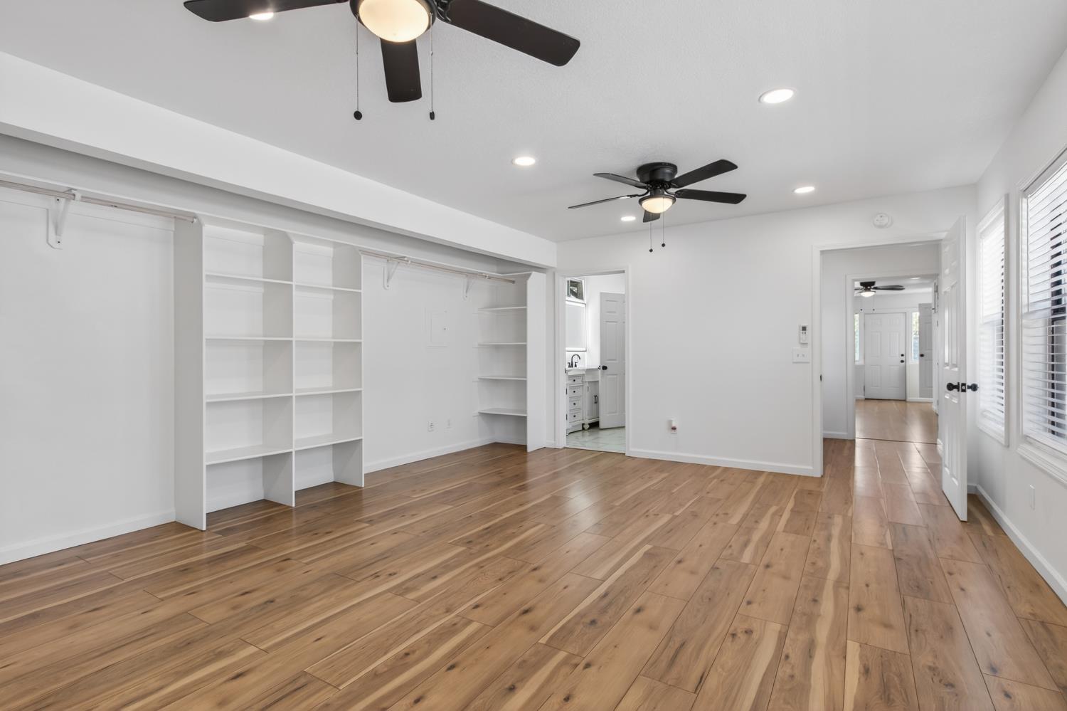 7419 Pine St, Hughson, CA 95326