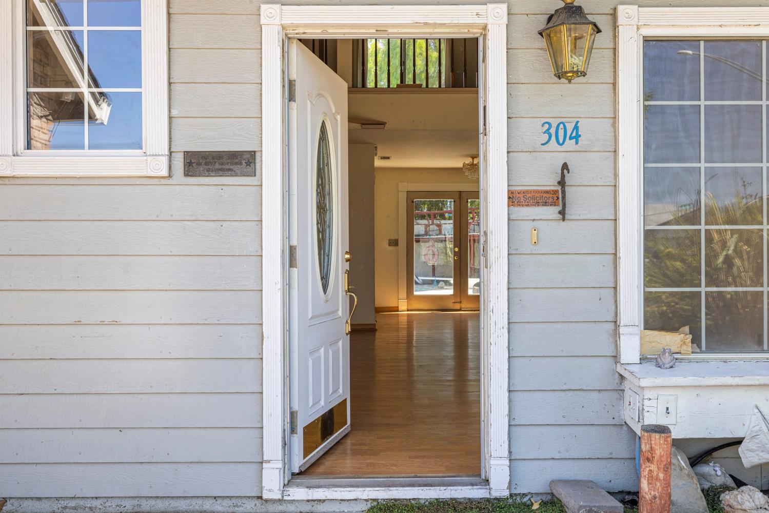 Open Photo