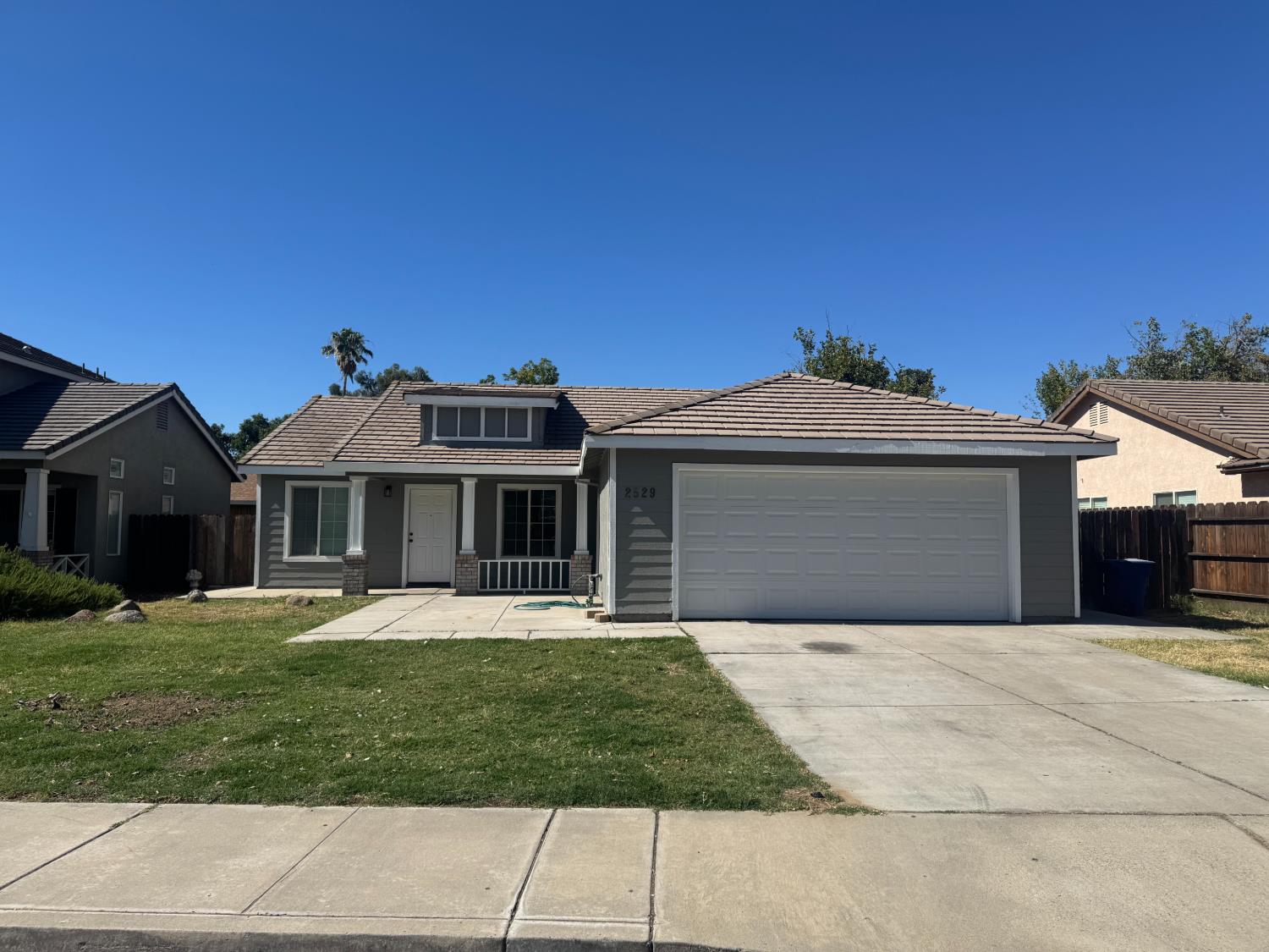 2529 Rushing River Dr, Modesto, CA 95351