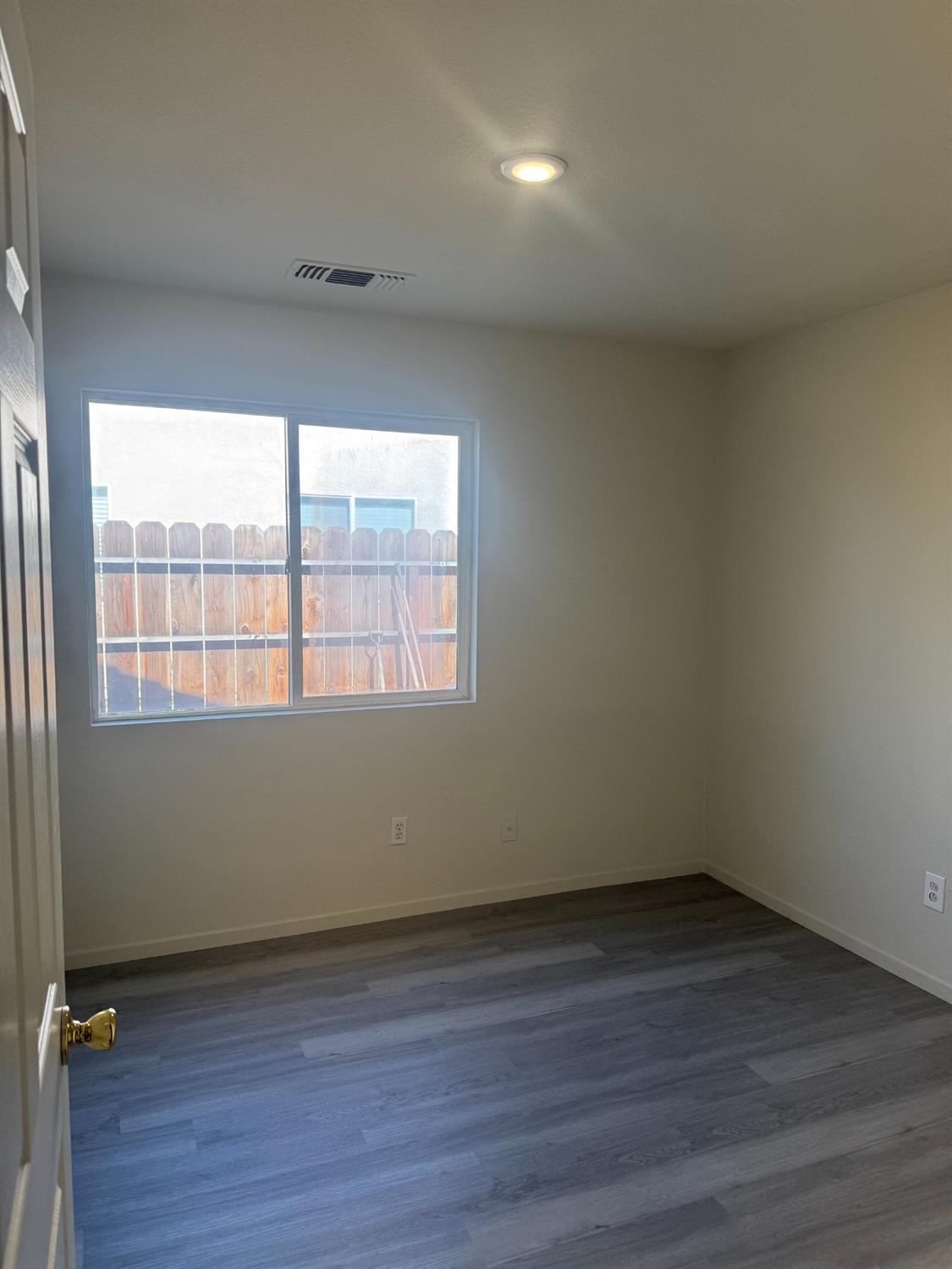 2529 Rushing River Dr, Modesto, CA 95351