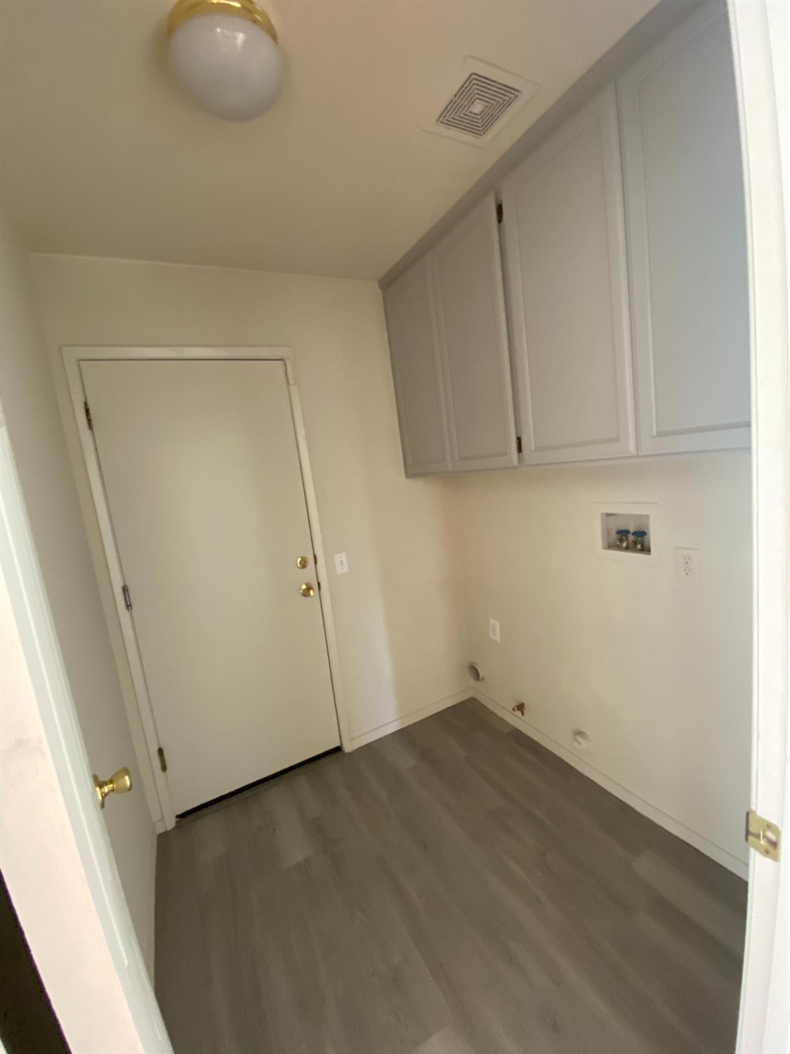 2529 Rushing River Dr, Modesto, CA 95351