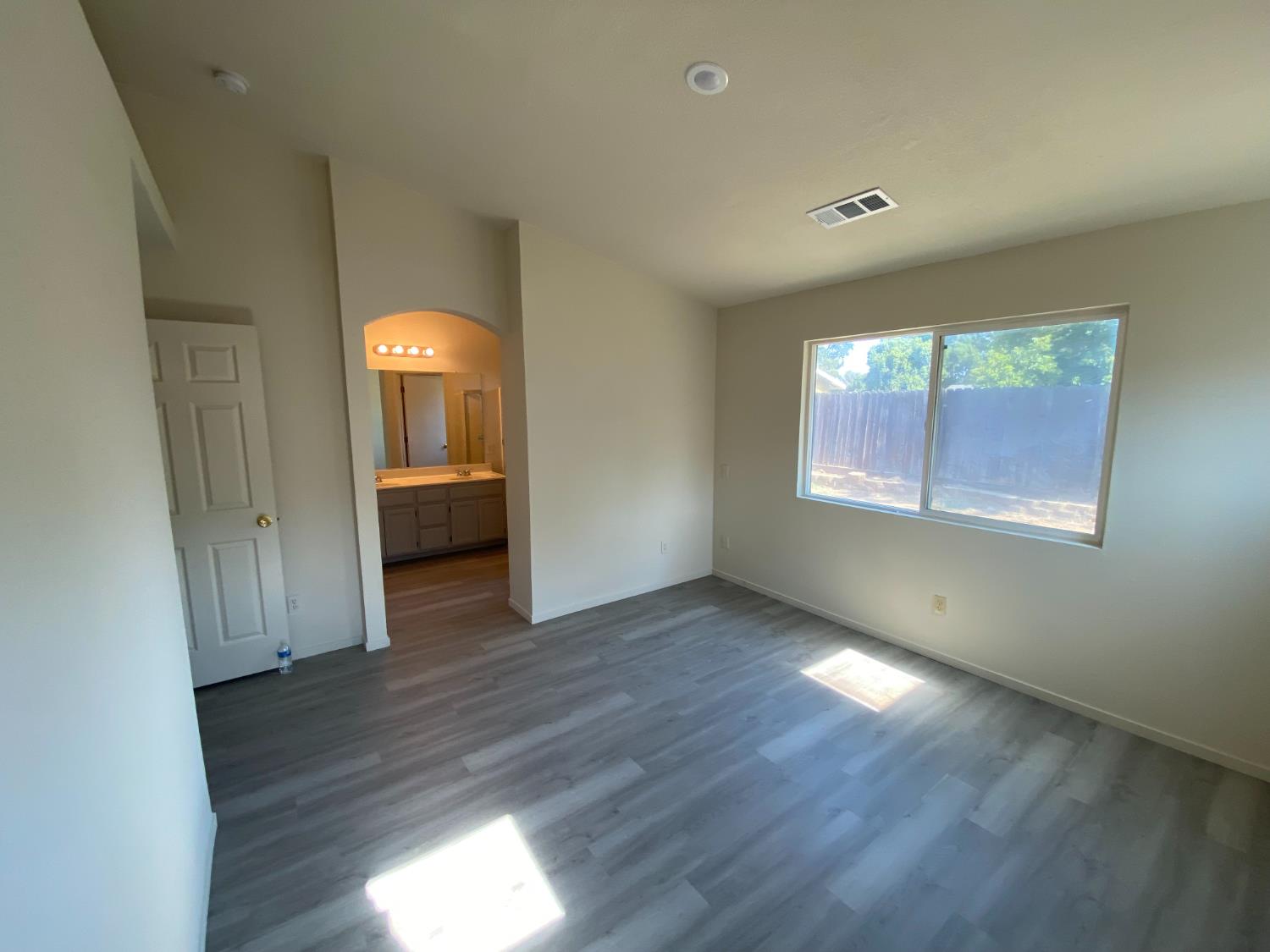 2529 Rushing River Dr, Modesto, CA 95351