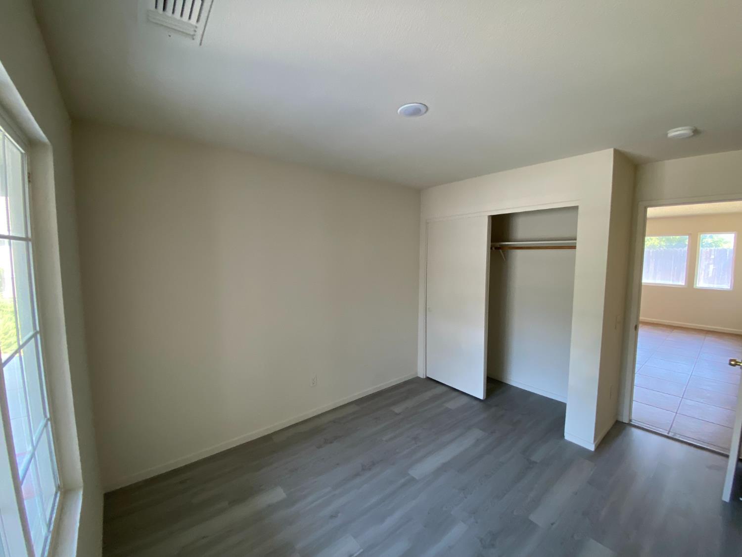 2529 Rushing River Dr, Modesto, CA 95351