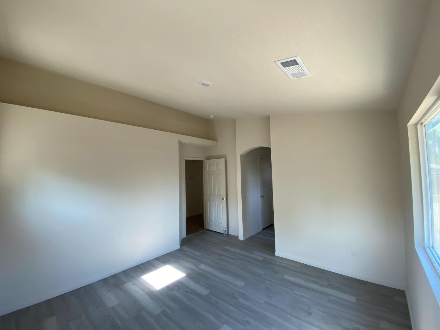 2529 Rushing River Dr, Modesto, CA 95351
