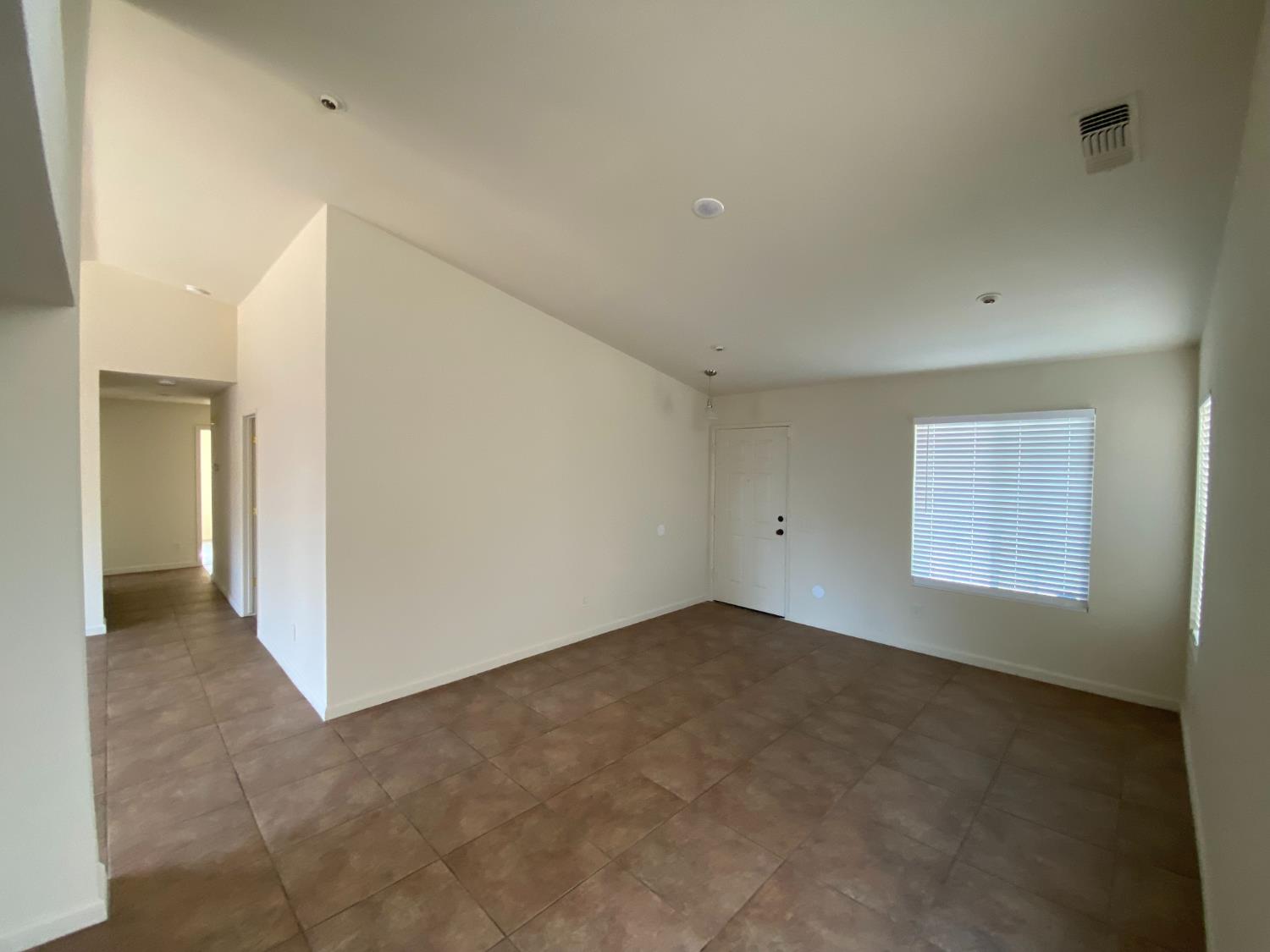 2529 Rushing River Dr, Modesto, CA 95351