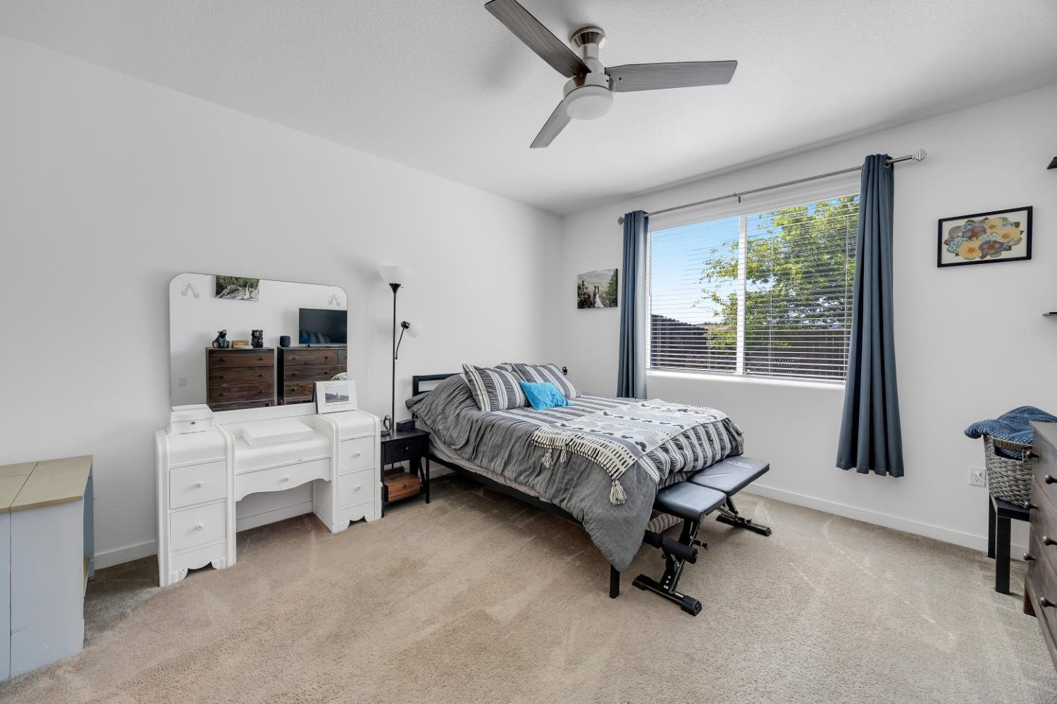 123 Raccoon Hollow Loop, Copperopolis, CA 95228