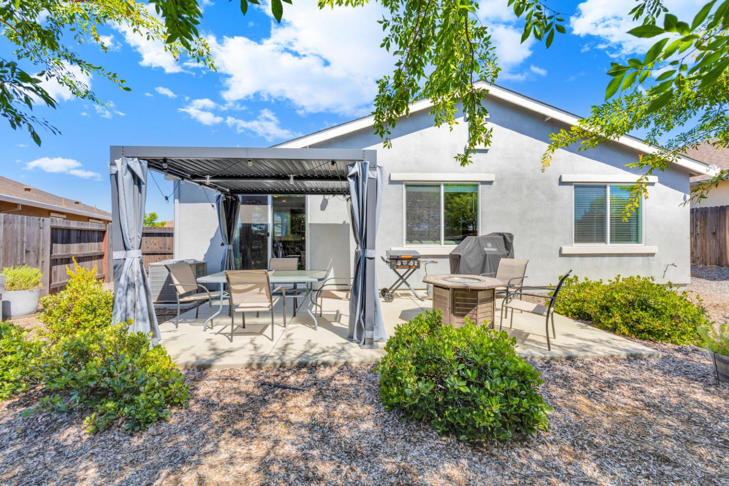 123 Raccoon Hollow Loop, Copperopolis, CA 95228