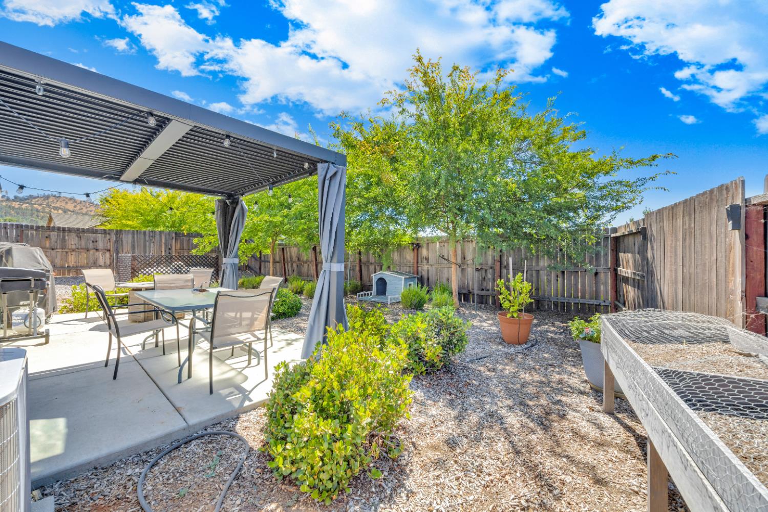 123 Raccoon Hollow Loop, Copperopolis, CA 95228