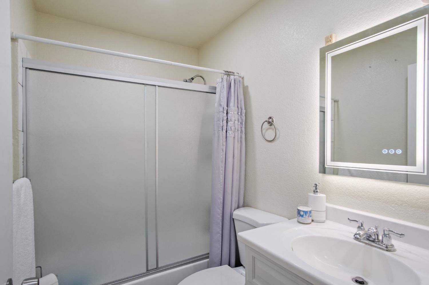 685 Bennington Ave, Turlock, CA 95382