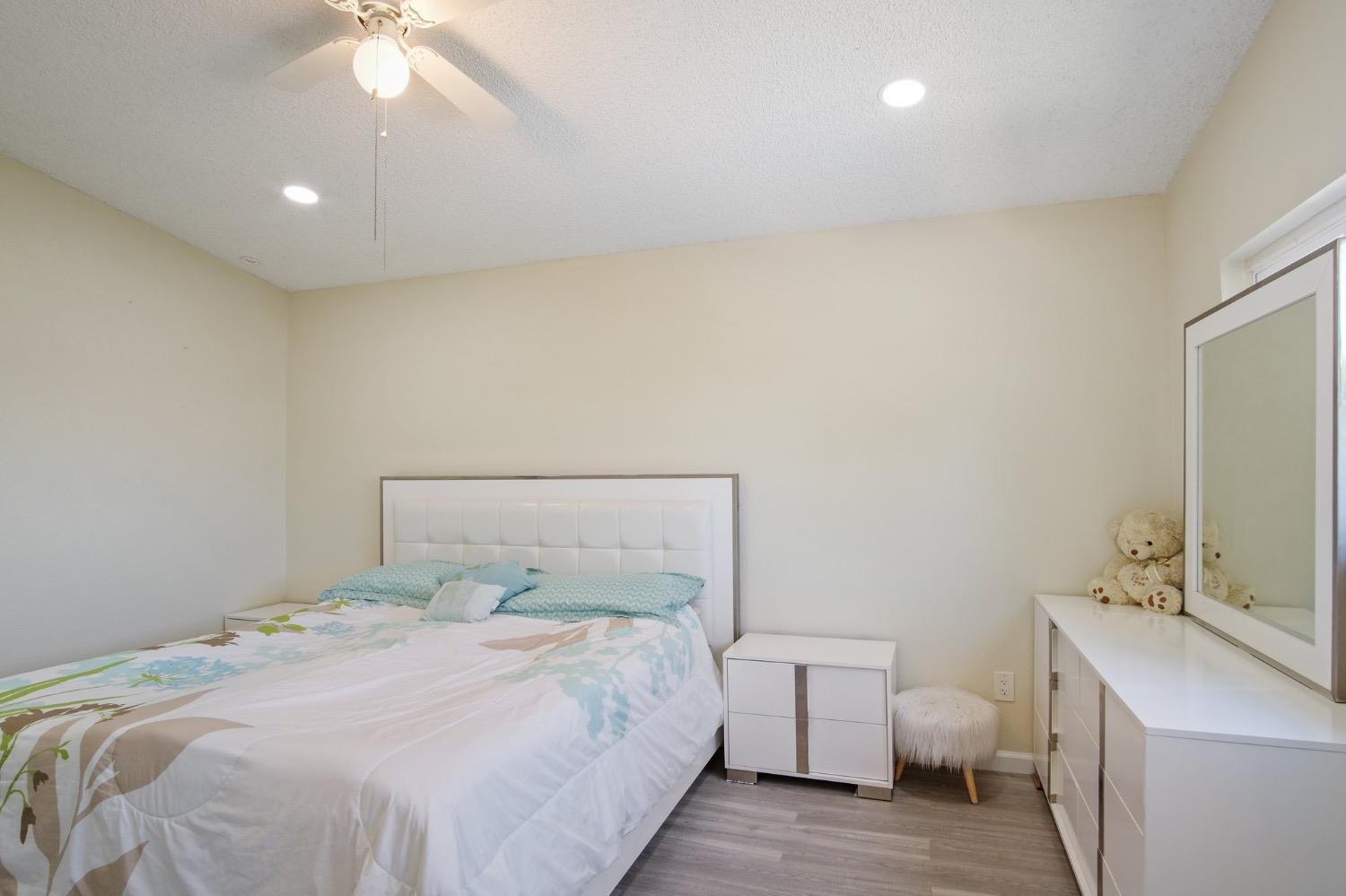 685 Bennington Ave, Turlock, CA 95382