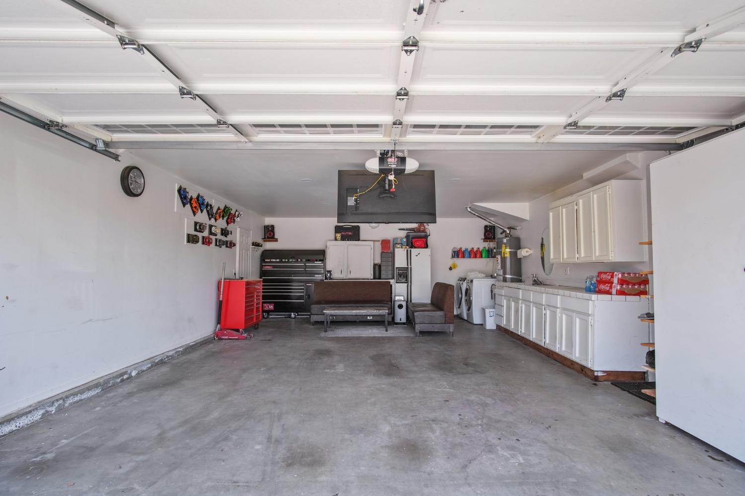 685 Bennington Ave, Turlock, CA 95382