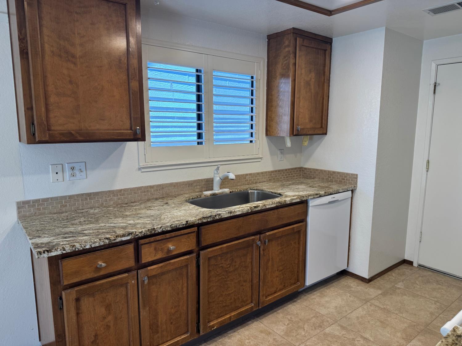 3625 N Veneman Ave, Modesto, CA 95356