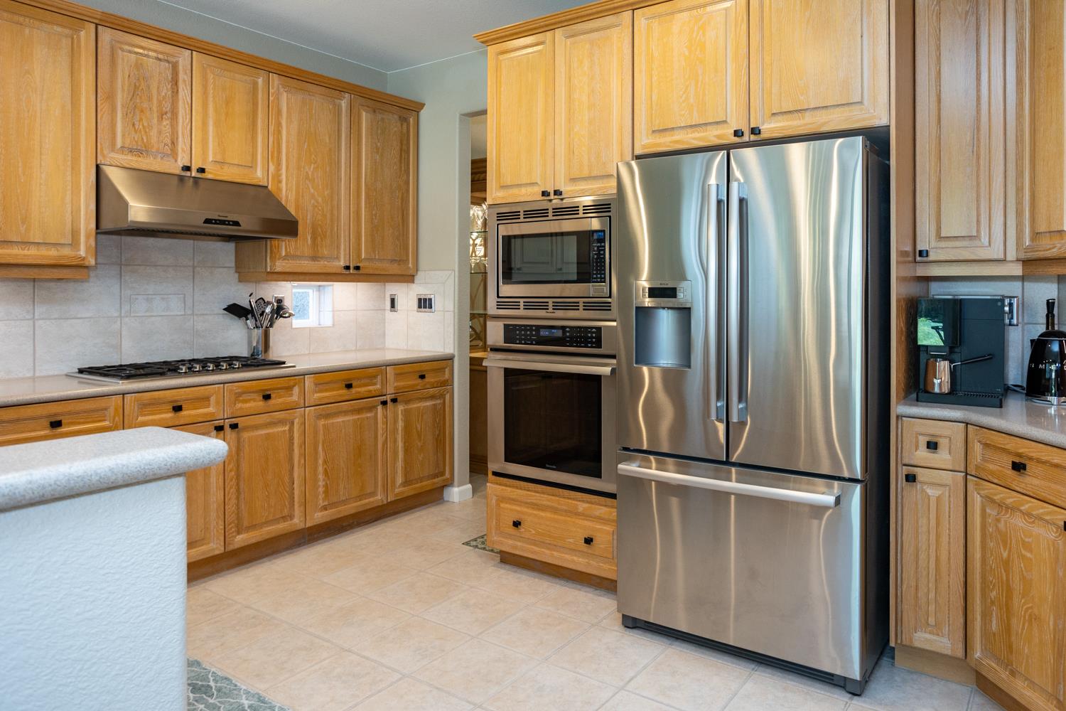2713 Veneto Dr, Modesto, CA 95356