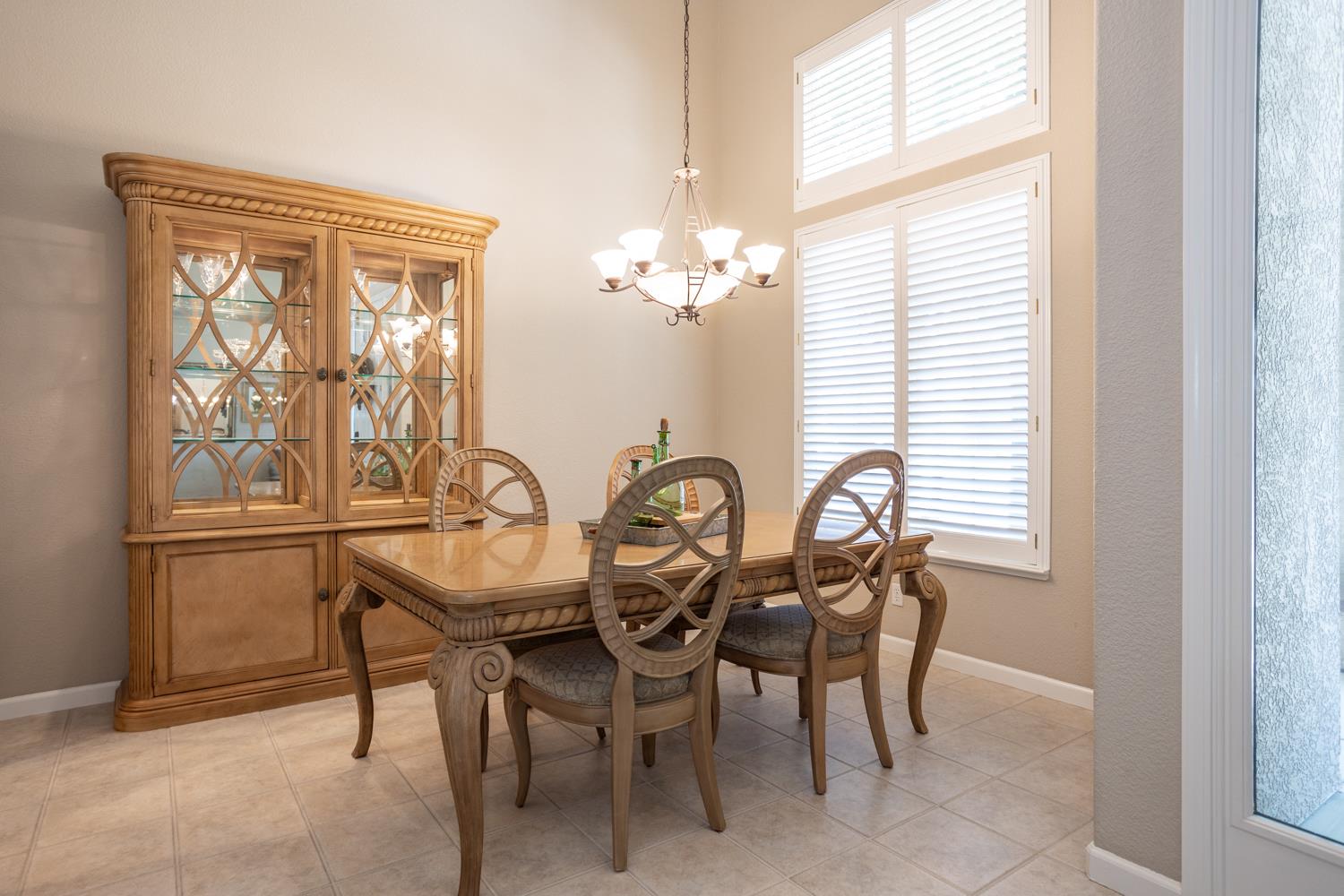 2713 Veneto Dr, Modesto, CA 95356