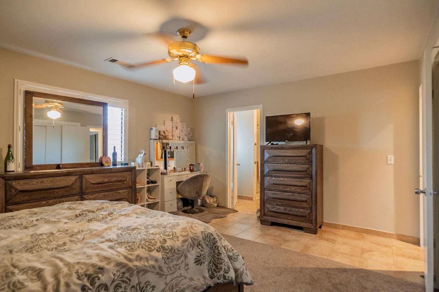 1581 W Cardella Rd, Merced, CA 95348
