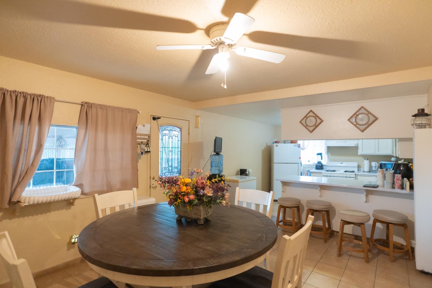 1581 W Cardella Rd, Merced, CA 95348