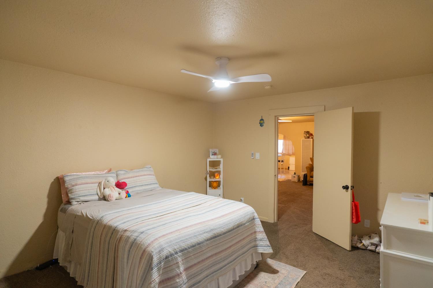 1581 W Cardella Rd, Merced, CA 95348